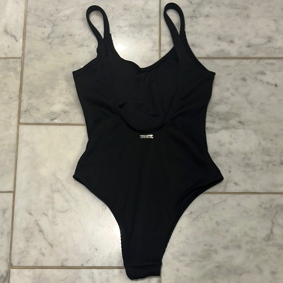 Elegant Black Women's One Piece Swimsuit - Picture 3 of 3